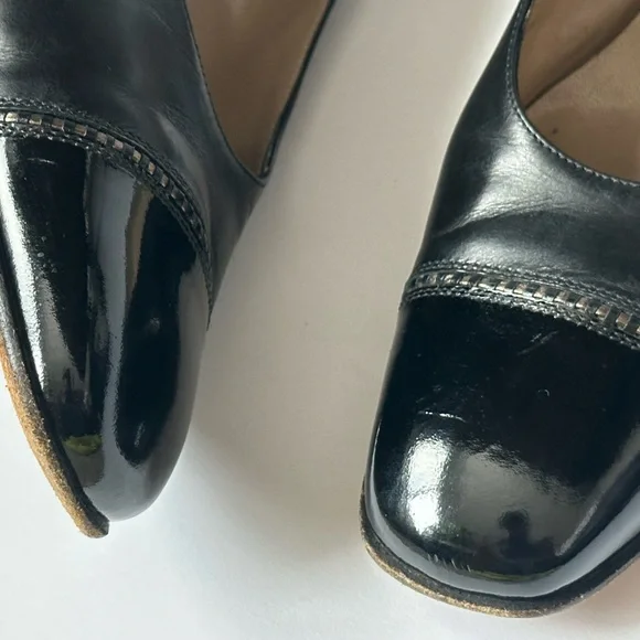 SALVATORE FERRAGAMO Women's Pumps - Black